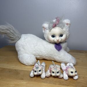 Kitty Surprise White Mom Cat Plush Stuffed Animal 2016 with 3 Baby Kittens